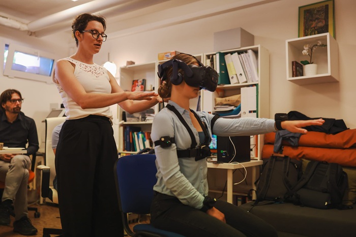 VR pro rehabilitaci pacientů s RS testují tři zařízení v Česku (Zdroj foto Petr Vreštiak)
