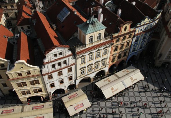 buildings-1207824_1920